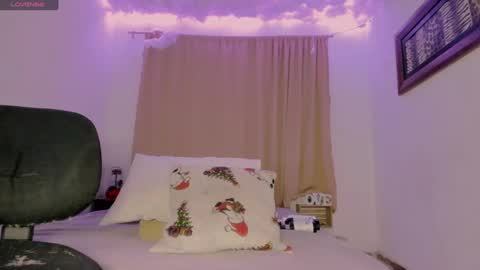 Snapshot of lauu_g chatting on 01/09/25, 03:26 Lauu G online show from 01/09/25, 03:26