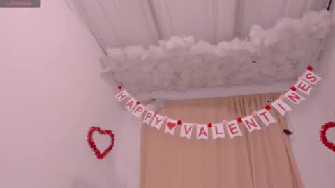 Snapshot of lauu_g chatting on 02/08/25, 06:54 Lauu G online show from 02/08/25, 06:54