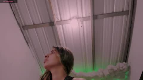 Snapshot of lauu_g chatting on 02/27/25, 02:32 Lauu G online show from 02/27/25, 02:32