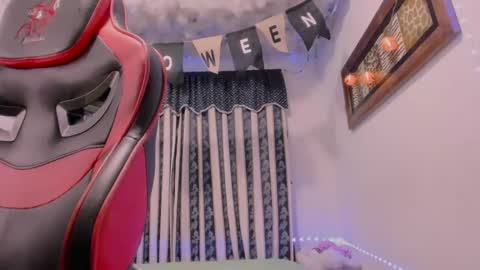 Snapshot of lauu_g chatting on 10/11/25, 10:14 Lauu G online show from 10/11/25, 10:14