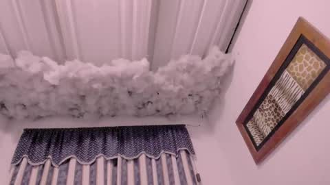 Snapshot of lauu_g chatting on 11/13/25, 09:52 Lauu G online show from 11/13/25, 09:52