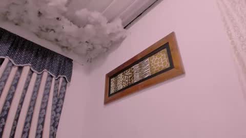 Snapshot of lauu_g chatting on 12/05/25, 09:51 Lauu G online show from 12/05/25, 09:51