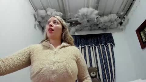 Snapshot of lauu_g chatting on 02/06/26, 12:19 Lauu G online show from 02/06/26, 12:19