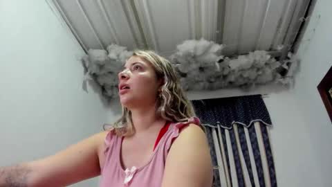 Snapshot of lauu_g chatting on 02/12/26, 10:21 Lauu G online show from 02/12/26, 10:21