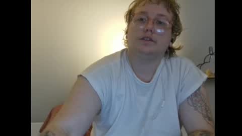 Lavender Lyonne online show from 09/11/25, 06:08