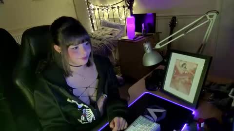 Lavenderrzz online show from 11/27/25, 01:13