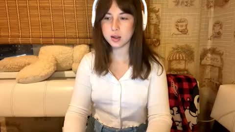 Emily online show from 12/04/25, 03:32