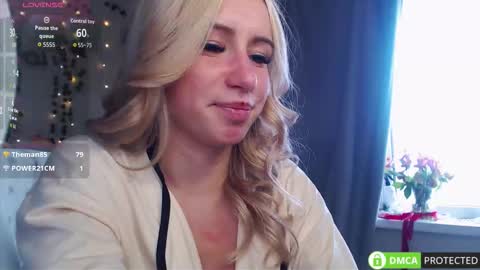 Snapshot of lavinell chatting on 09/13/25, 11:32 Mia online show from 09/13/25, 11:32