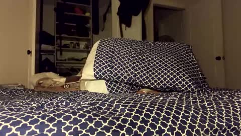 Snapshot of lawilling chatting on 10/13/25, 06:57 lawilling online show from 10/13/25, 06:57