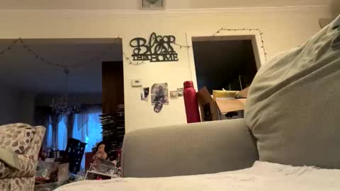 lawrencegreg106 online show from 11/18/25, 09:30