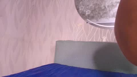 Lay Madison  online show from 11/10/25, 07:24