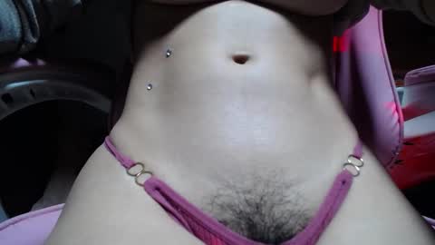 Snapshot of layana_poison chatting on 01/15/26, 06:11 Layana online show from 01/15/26, 06:11