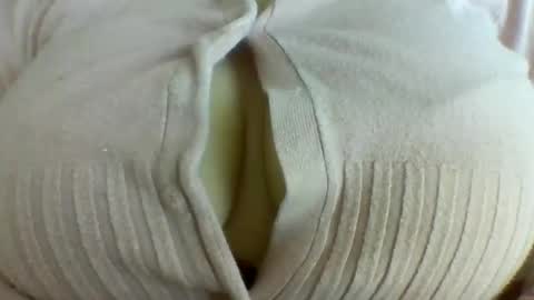 layannalea online show from 04/25/26, 09:34