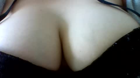 Snapshot of layannalea chatting on 05/11/26, 08:06 layannalea online show from 05/11/26, 08:06