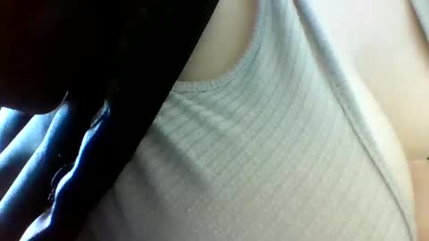 Snapshot of layannalea chatting on 05/12/26, 09:56 layannalea online show from 05/12/26, 09:56