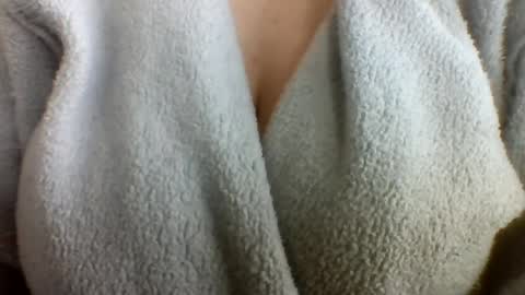Snapshot of layannalea chatting on 06/22/26, 02:13 layannalea online show from 06/22/26, 02:13