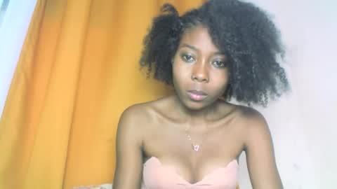 layannek online show from 10/08/25, 07:11