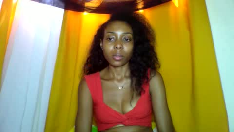 layannek online show from 11/25/25, 06:46