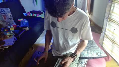 Laye19 online show from 12/30/24, 06:27