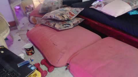 Laye19 online show from 01/19/25, 04:25