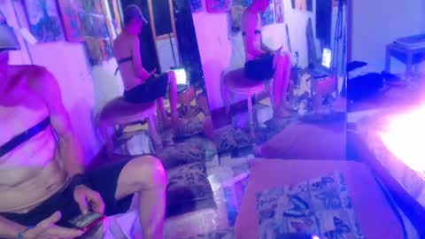 Laye19 online show from 02/02/25, 11:42