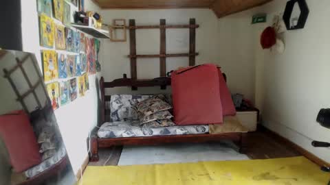 Laye19 online show from 02/06/25, 06:02