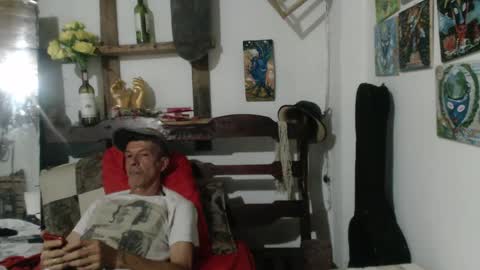 Laye19 online show from 03/09/25, 11:46