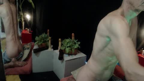 Laye19 online show from 10/04/25, 05:16