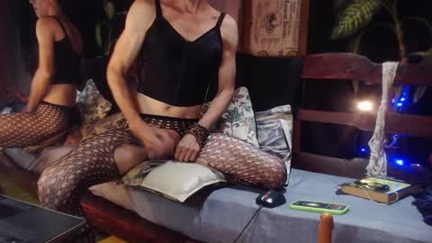 Laye19 online show from 10/29/25, 02:58