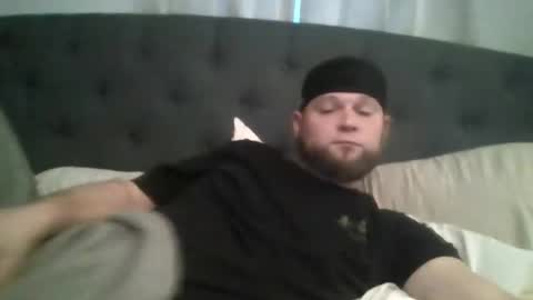 Snapshot of layinlow42 chatting on 12/19/24, 12:34 layinlow42 online show from 12/19/24, 12:34