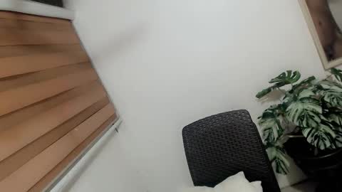 Snapshot of layla47649867 chatting on 06/08/26, 01:28 layla47649867 online show from 06/08/26, 01:28