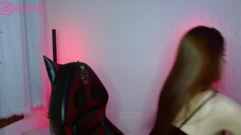 Layla online show from 12/28/24, 05:25
