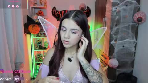 Layla online show from 10/31/25, 02:34