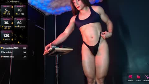 Snapshot of layla_dominac chatting on 12/29/24, 03:22 Layla   help me with your thumbs up its important  online show from 12/29/24, 03:22