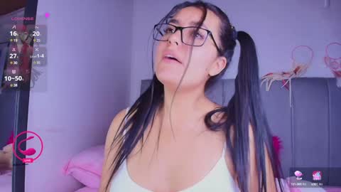 Layla online show from 01/13/25, 04:19