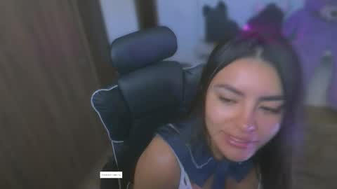 Layla online show from 05/26/26, 12:23