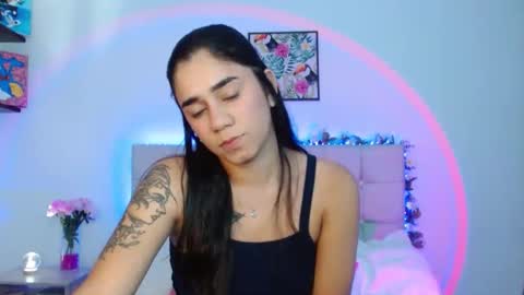 Lia and Rachel online show from 03/01/25, 01:11