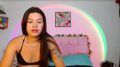 Lia and Rachel online show from 10/05/25, 02:10