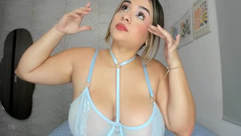 Layla Vanegas online show from 02/28/25, 05:26