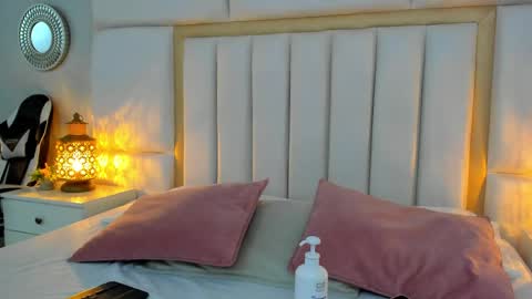 Lau online show from 04/22/26, 07:04