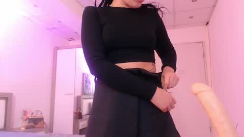 Snapshot of laylacruz chatting on 02/24/25, 05:20 laylacruz online show from 02/24/25, 05:20