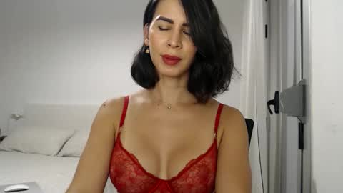 Layla online show from 09/24/25, 02:15
