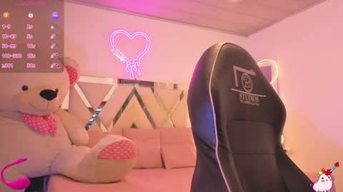 laylafoxy_tay online show from 12/21/25, 03:02