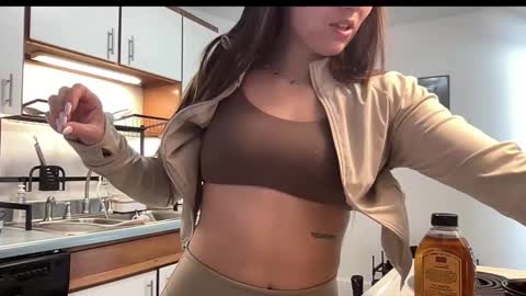 Snapshot of laylahlaylah1 chatting on 12/05/25, 03:30 laylahlaylah1 online show from 12/05/25, 03:30