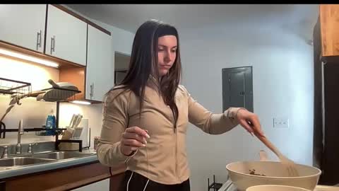 Snapshot of laylahlaylah1 chatting on 12/15/25, 03:05 laylahlaylah1 online show from 12/15/25, 03:05