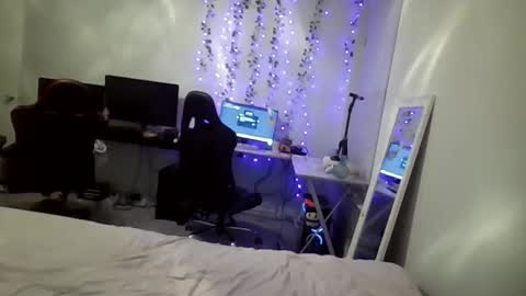 Layla online show from 02/05/26, 03:22