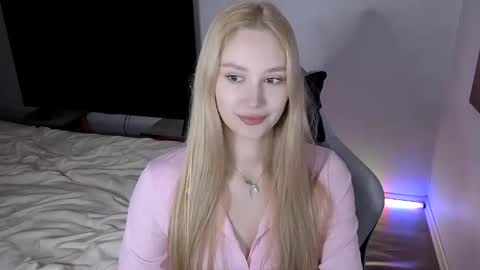 LaylaPretty001 online show from 02/18/26, 05:25