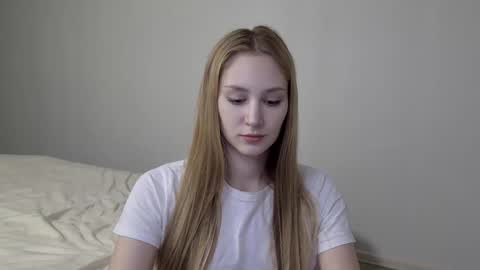 Laylla001 online show from 12/03/24, 10:50