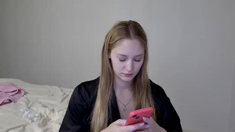 Laylla001 online show from 12/04/24, 02:37