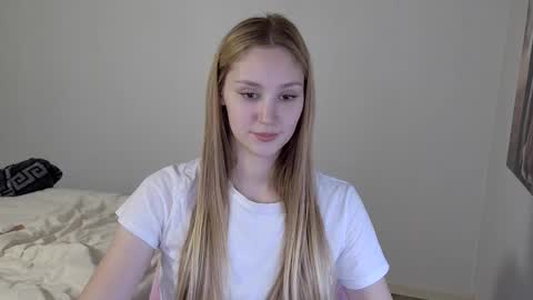 Laylla001 online show from 12/06/24, 11:00